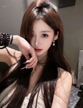 成都包养论坛都在聊什么？信息真假、氛围特点与使用建议