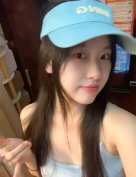 成都传媒生包养与新媒体生态：拍摄、短视频与流量逻辑