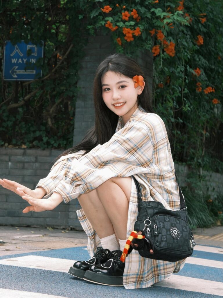 成都艺术生包养