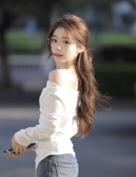 成都郫都大学城包养：高校密集区域的特殊生态